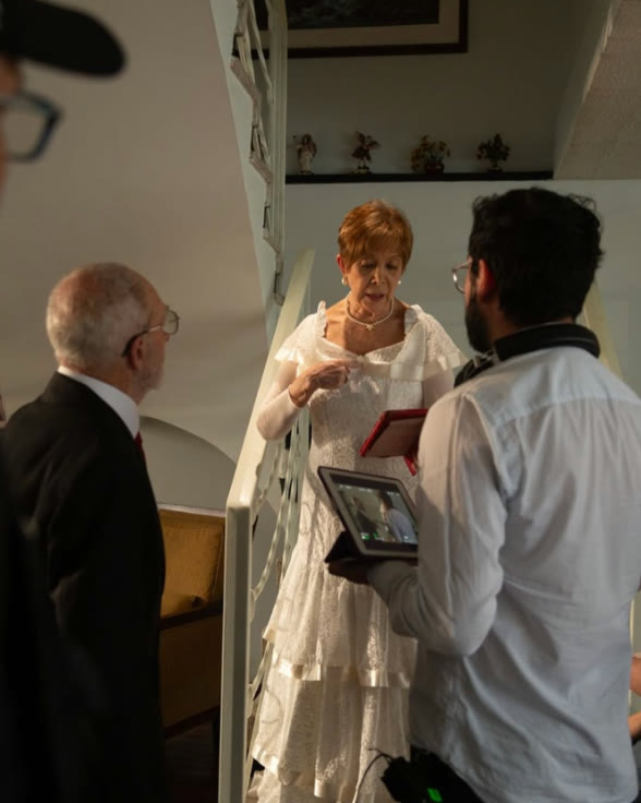 Víctor dirigiendo a Consuelo Luzardo y Kepa Amuchástegui